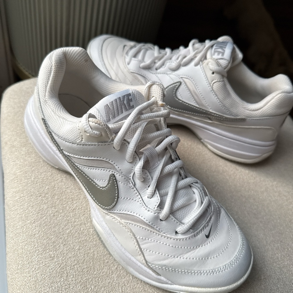 Nike Women's White and Silver Sneakers